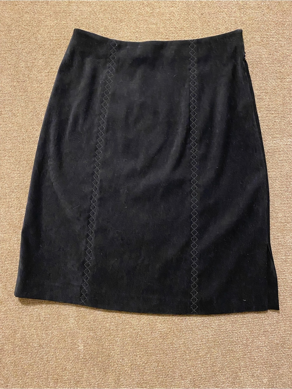 Talbots Petites Black Faux Suede Embroidered Midi Pencil Skirt - Size 8P